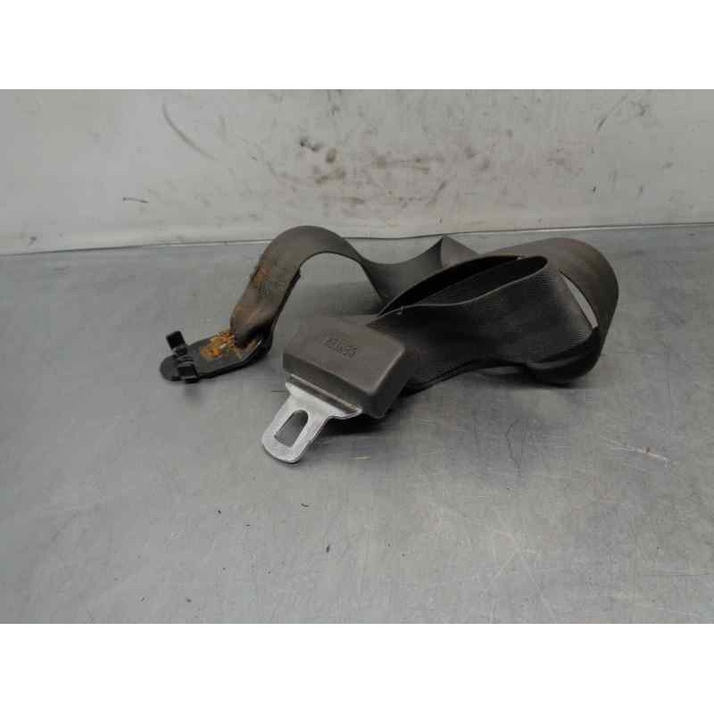 Recambio de enganche cinturon para mitsubishi l 200 (k6/7) 2.5 td cat referencia OEM IAM MR797200  