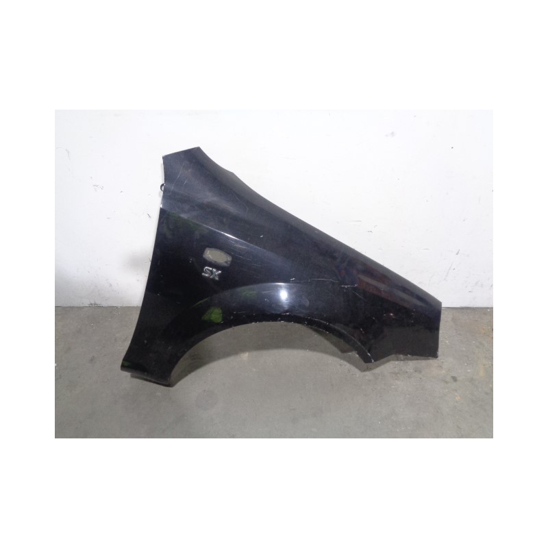 Recambio de aleta delantera derecha para chevrolet nubira berlina 1.6 cat referencia OEM IAM 96474982 NEGRA 