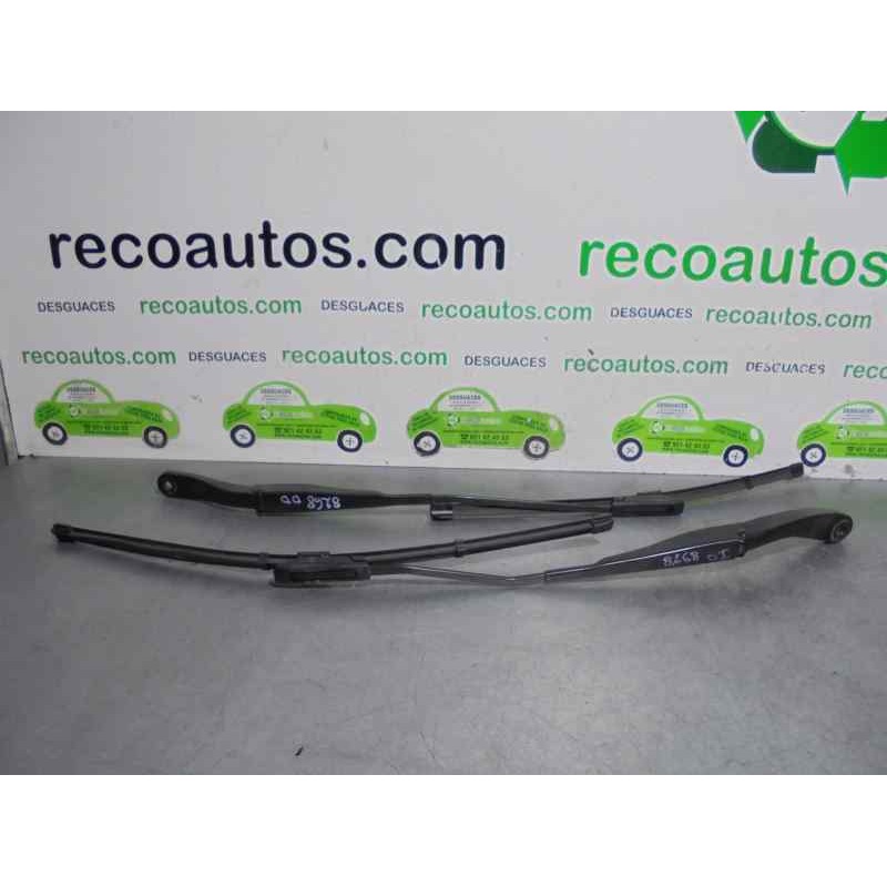 Recambio de brazo limpia delantero derecho para dacia sandero 0.9 tce cat referencia OEM IAM   