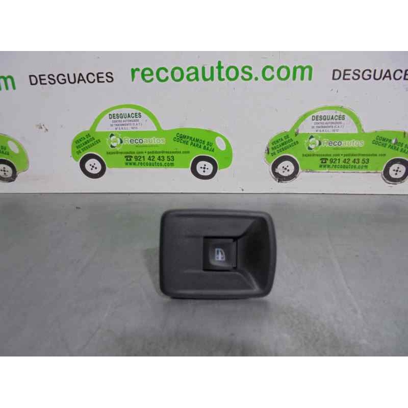 Recambio de mando elevalunas delantero derecho para dacia sandero 0.9 tce cat referencia OEM IAM   