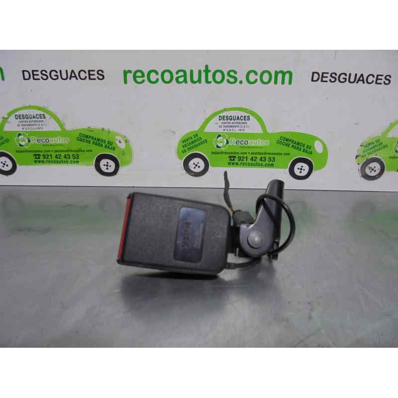 Recambio de enganche cinturon para peugeot 207 1.4 hdi referencia OEM IAM 0133798 0133798 5 PUERTAS