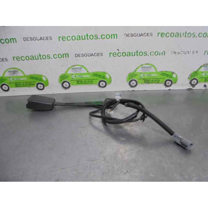 Recambio de enganche cinturon para toyota auris 1.4 turbodiesel cat referencia OEM IAM  4 PINES 