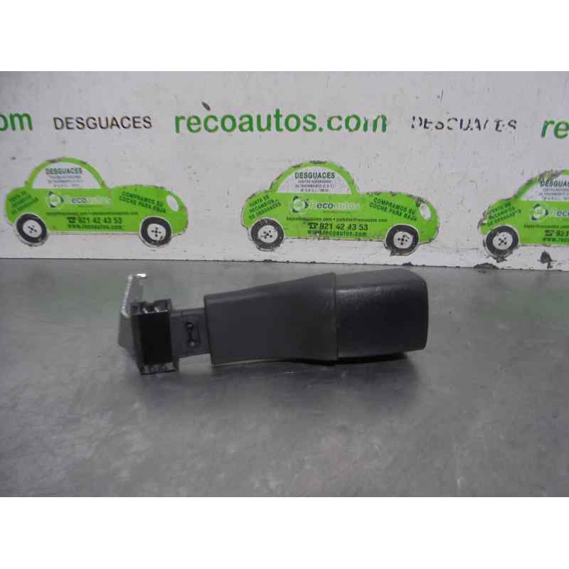 Recambio de enganche cinturon para toyota auris 1.4 turbodiesel cat referencia OEM IAM   