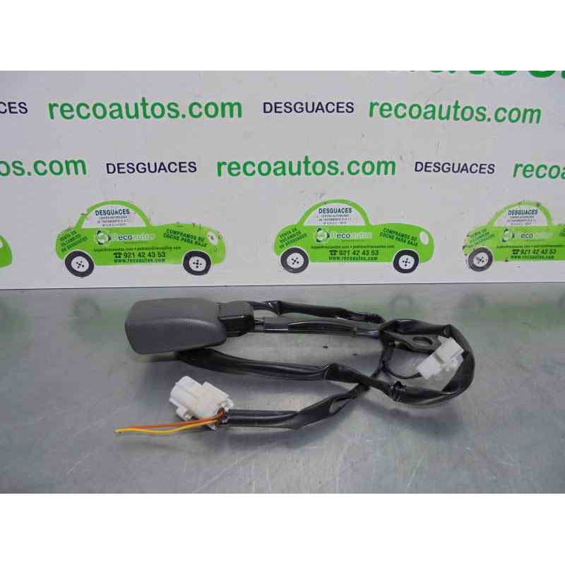 Recambio de enganche cinturon para toyota prius (nhw20) 1.5 cat referencia OEM IAM E034501  5 PUERTAS