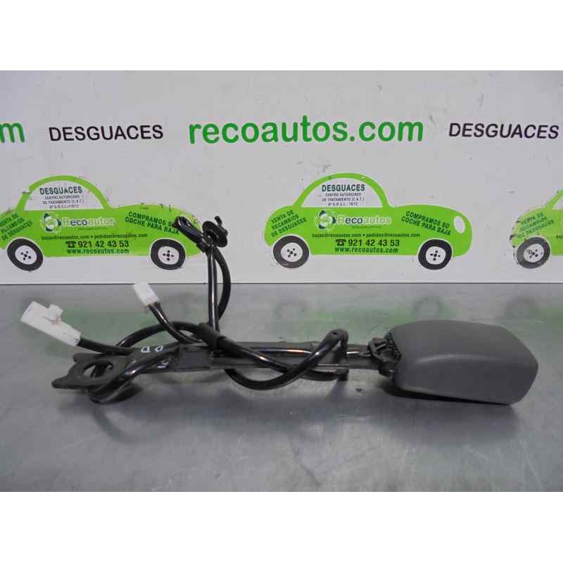 Recambio de enganche cinturon para toyota prius (nhw20) 1.5 cat referencia OEM IAM E034501  5 PUERTAS