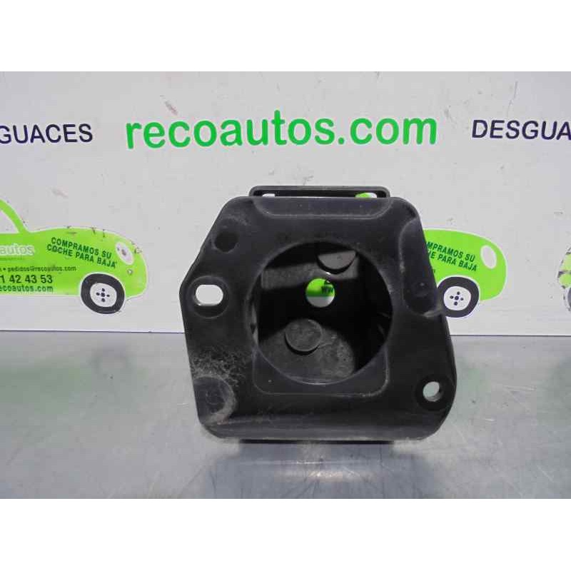 Recambio de refuerzo paragolpes trasero para toyota prius (nhw20) 1.5 cat referencia OEM IAM 5201547021  