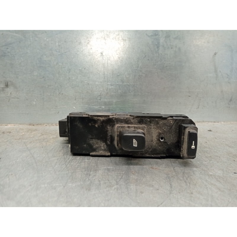 Recambio de mando elevalunas delantero derecho para volvo xc70 2.4 diesel cat referencia OEM IAM 30737519  