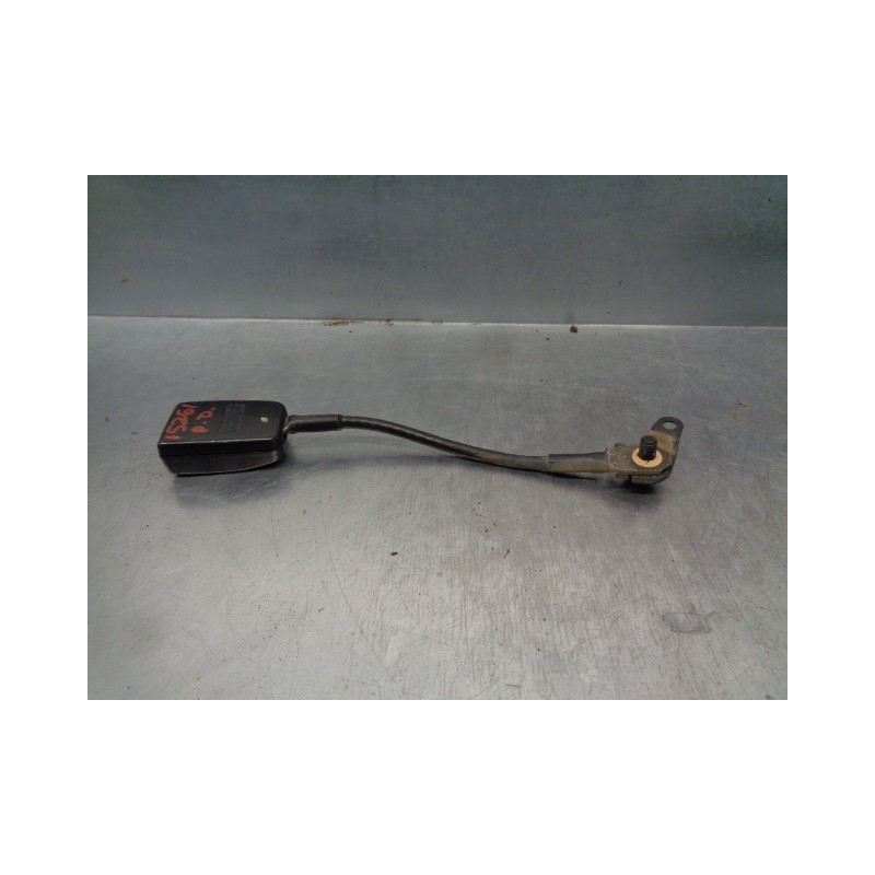 Recambio de enganche cinturon para ford transit 2.5 diesel referencia OEM IAM 95VBV61205CA  DEL DER.