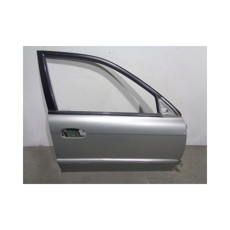 Recambio de puerta delantera derecha para kia shuma ii 1.6 cat referencia OEM IAM K2NA58020B GRIS 