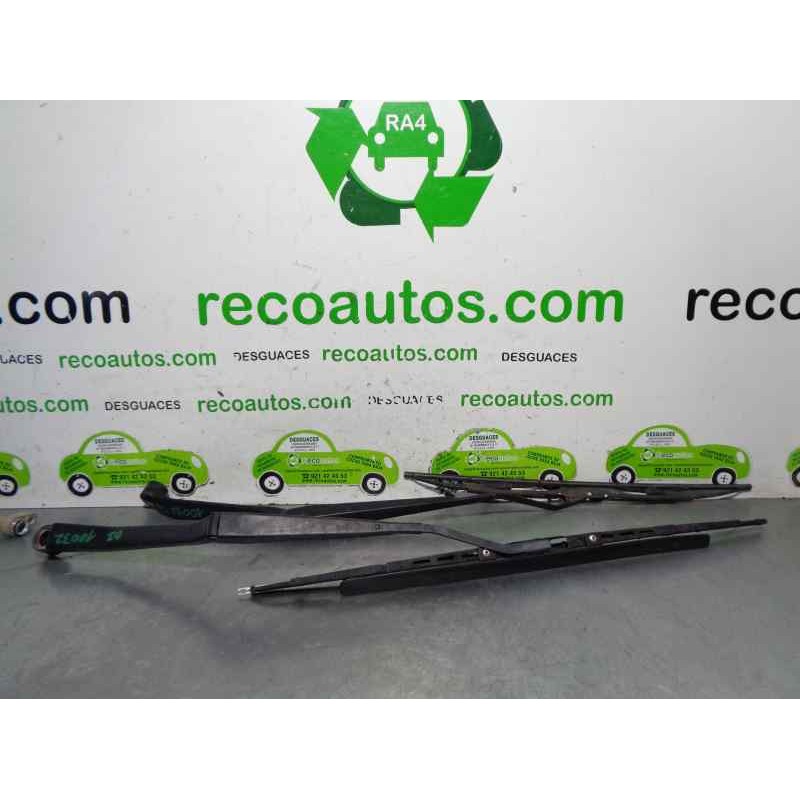 Recambio de brazo limpia delantero derecho para toyota rav 4 (a2) 2.0 turbodiesel cat referencia OEM IAM   