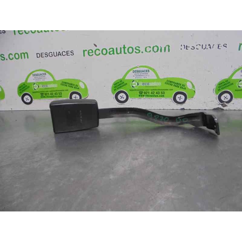 Recambio de enganche cinturon para seat altea (5p1) 1.9 tdi referencia OEM IAM 5P0857756G  