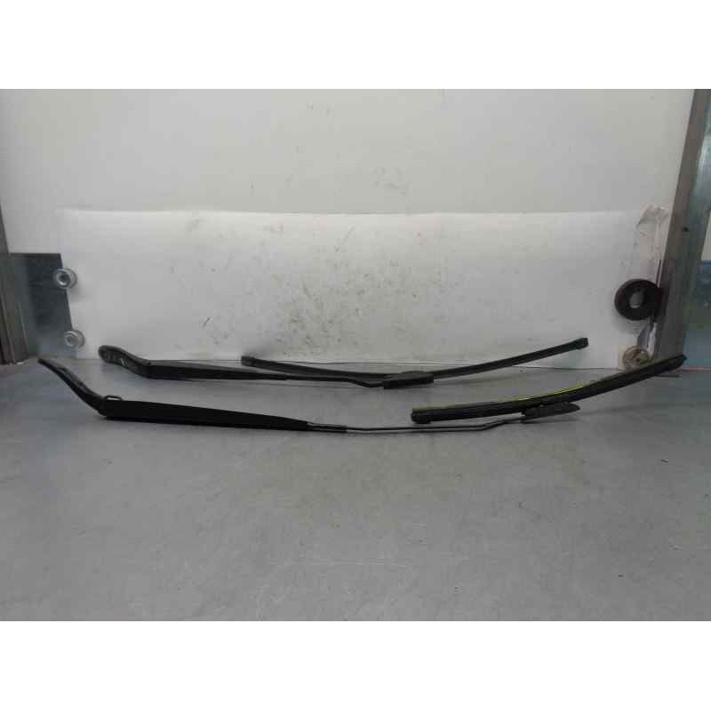 Recambio de brazo limpia delantero derecho para citroen c3 1.0 vti referencia OEM IAM   