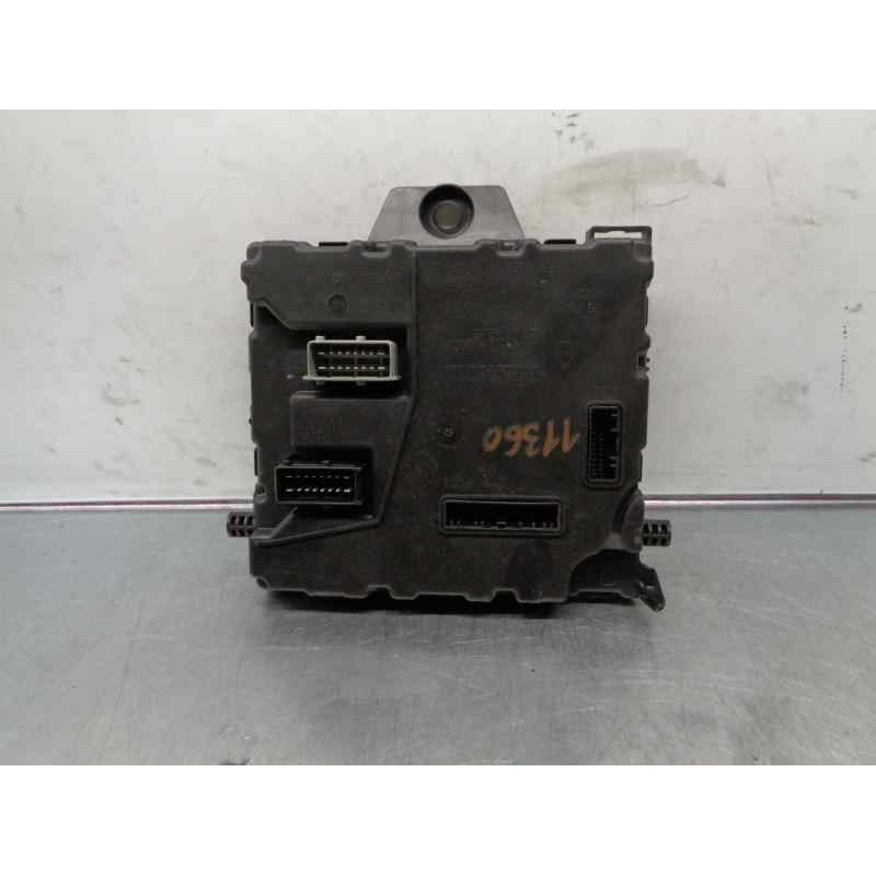 Recambio de caja reles / fusibles para renault kangoo 1.5 dci diesel cat referencia OEM IAM 8200870483  