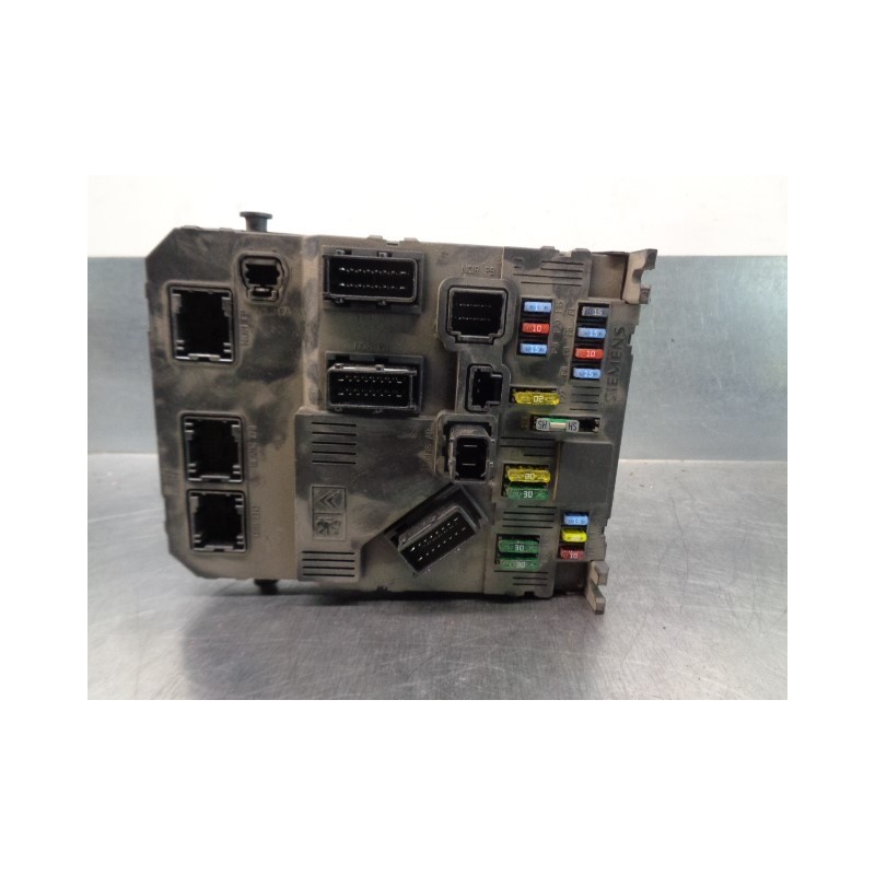 Recambio de caja reles / fusibles para peugeot 407 st confort referencia OEM IAM 9655221080 S120104700 SIEMENS