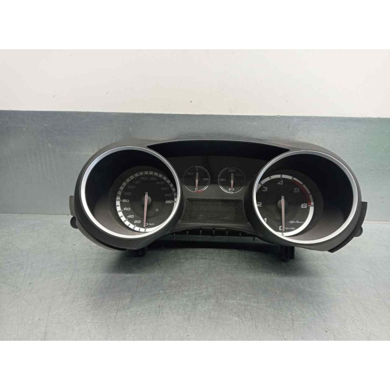 Recambio de cuadro instrumentos para alfa romeo giulietta (191) 2.0 jtdm referencia OEM IAM 50516478 A2C53352738 CONTINENTAL