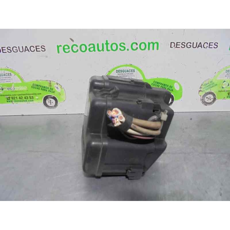 Recambio de caja reles / fusibles para toyota previa (r30) 2.0 turbodiesel cat referencia OEM IAM 8266228020  