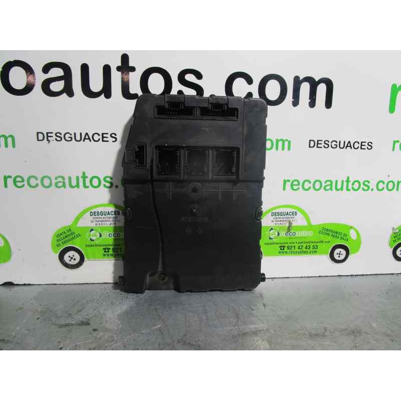 Recambio de caja reles / fusibles para renault megane ii coupe/cabrio 1.6 16v referencia OEM IAM   