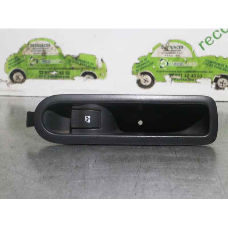 Recambio de mando elevalunas trasero izquierdo para renault scenic ii 1.5 dci diesel referencia OEM IAM 156013870 21980 