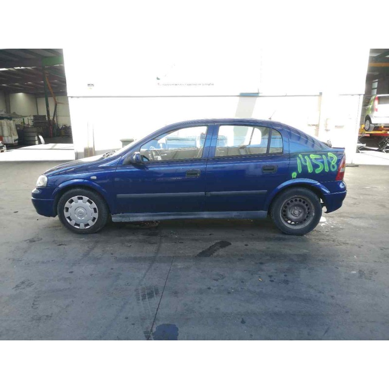 opel astra g berlina del año 2003