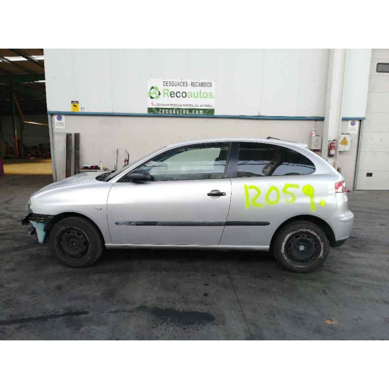 seat ibiza (6l1) del año 2002