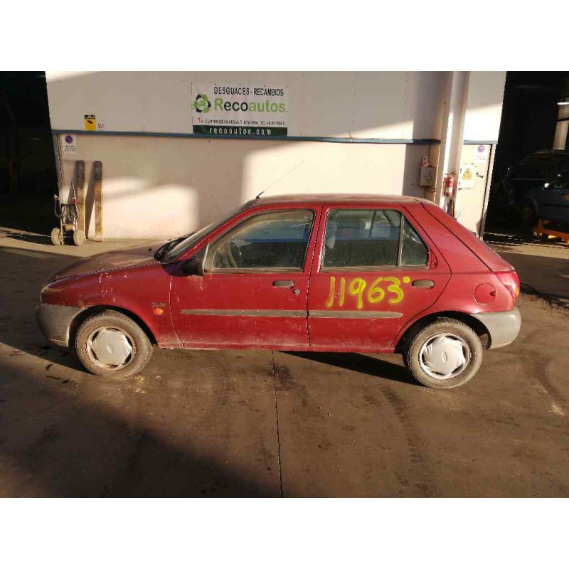 ford fiesta berlina del año 1997