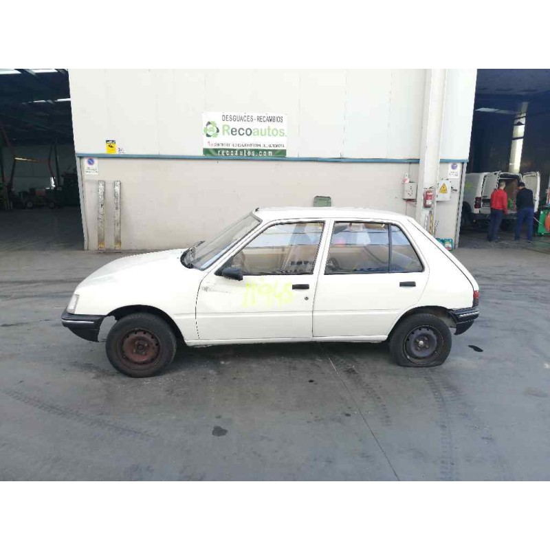 peugeot 205 berlina del año 1992