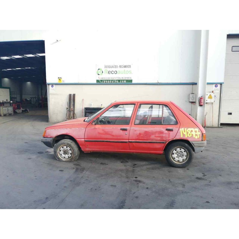 peugeot 205 berlina del año 1986