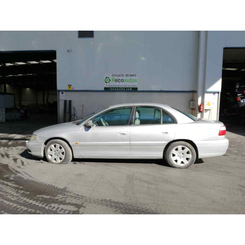 opel omega b del año 2000