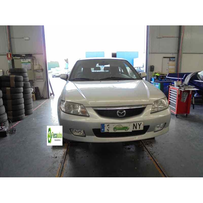 mazda 323 berl. f/s (bj) del año 2001