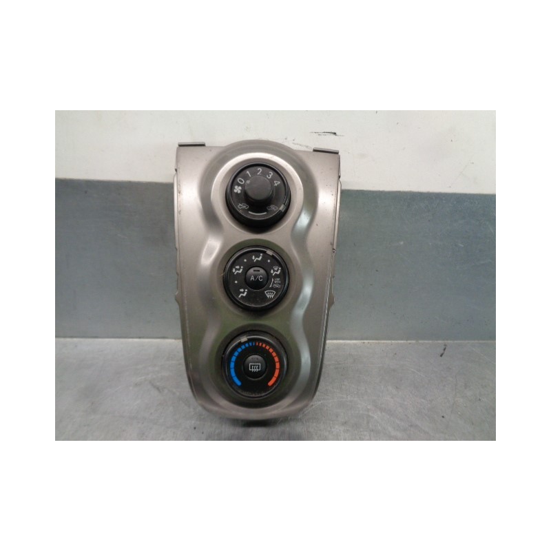 Recambio de mando calefaccion / aire acondicionado para toyota yaris active referencia OEM IAM 554060D190 554060D170 