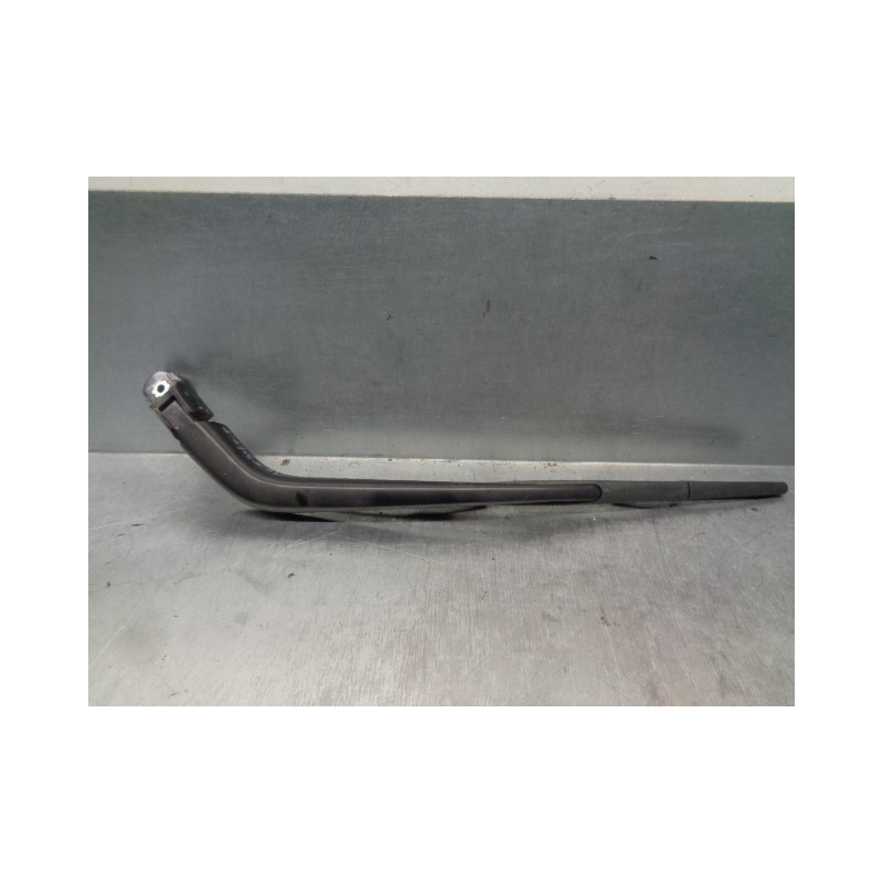 Recambio de brazo limpia trasero para honda jazz (ge) 1.4 executive referencia OEM IAM 76720TF0003  