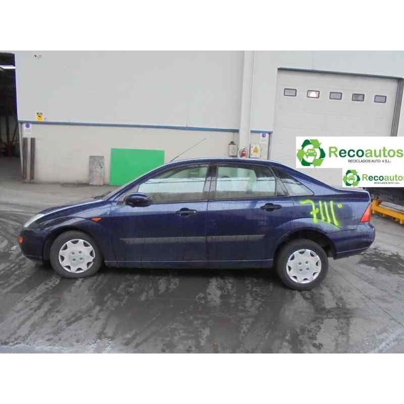 ford focus berlina (cak) del año 2000