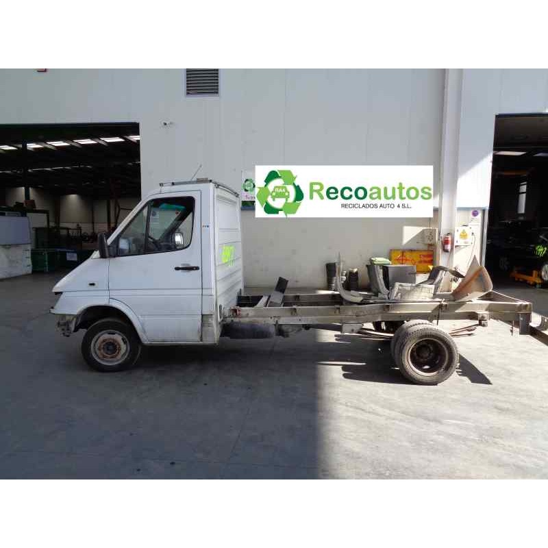 mercedes sprinter 02.00  caja cerrada del año 2003