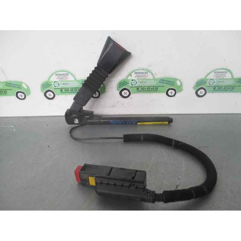 Recambio de enganche cinturon para opel meriva enjoy referencia OEM IAM 13141075 5425919661A 5 PUERTAS