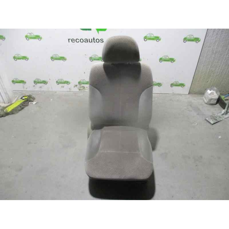 Recambio de asiento delantero derecho para kia carens 1.8 cat referencia OEM IAM  TELA GRIS 5 PUERTAS