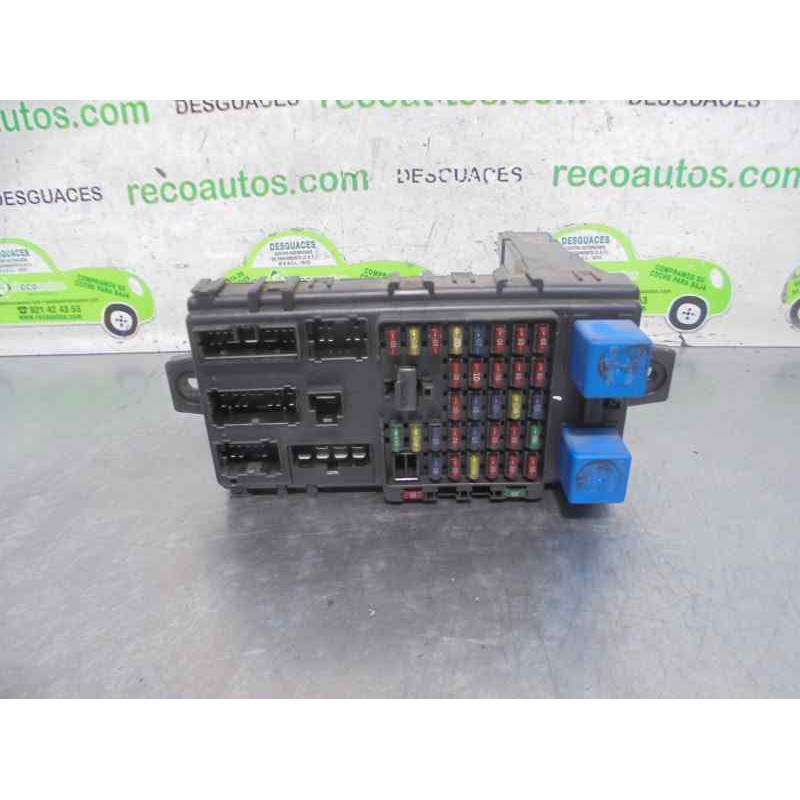 Recambio de caja reles / fusibles para hyundai trajet (fo) 2.0 crdi gls referencia OEM IAM 954003A200  