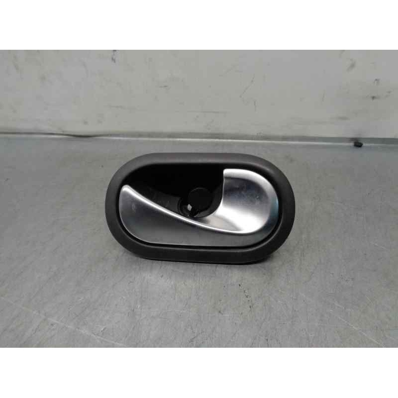 Recambio de maneta exterior delantera derecha para renault twingo 1.5 dci diesel referencia OEM IAM 8200385179  