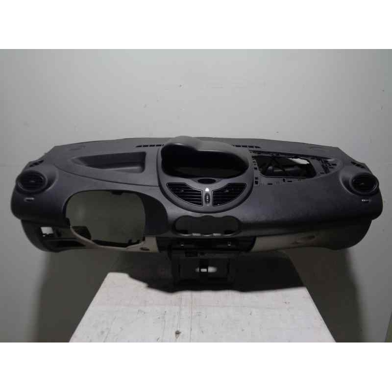 Recambio de salpicadero para renault twingo 1.5 dci diesel referencia OEM IAM 8200536579 NEGRO Y GRIS 