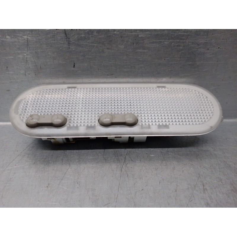 Recambio de luz interior para dacia logan mcv 1.5 dci diesel cat referencia OEM IAM 8200073231  