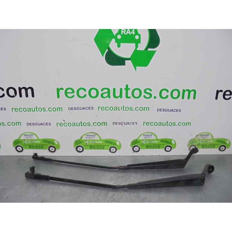 Recambio de brazo limpia delantero derecho para peugeot 407 sw 1.6 hdi referencia OEM IAM   