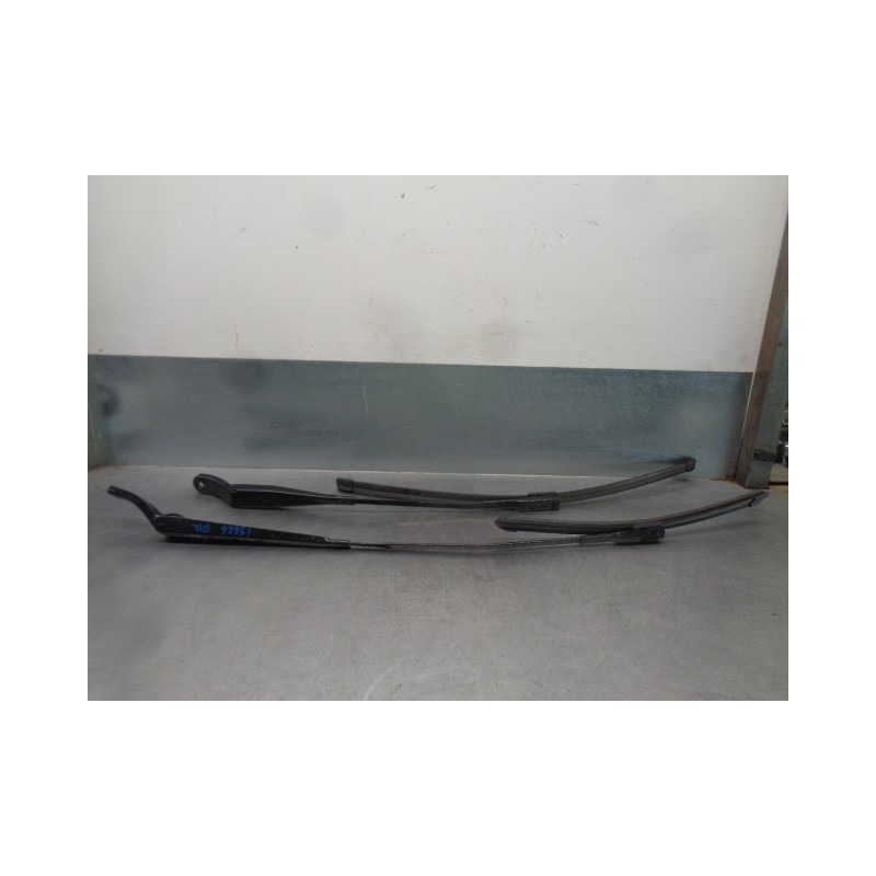 Recambio de brazo limpia delantero derecho para citroen c3 aircross feel referencia OEM IAM   