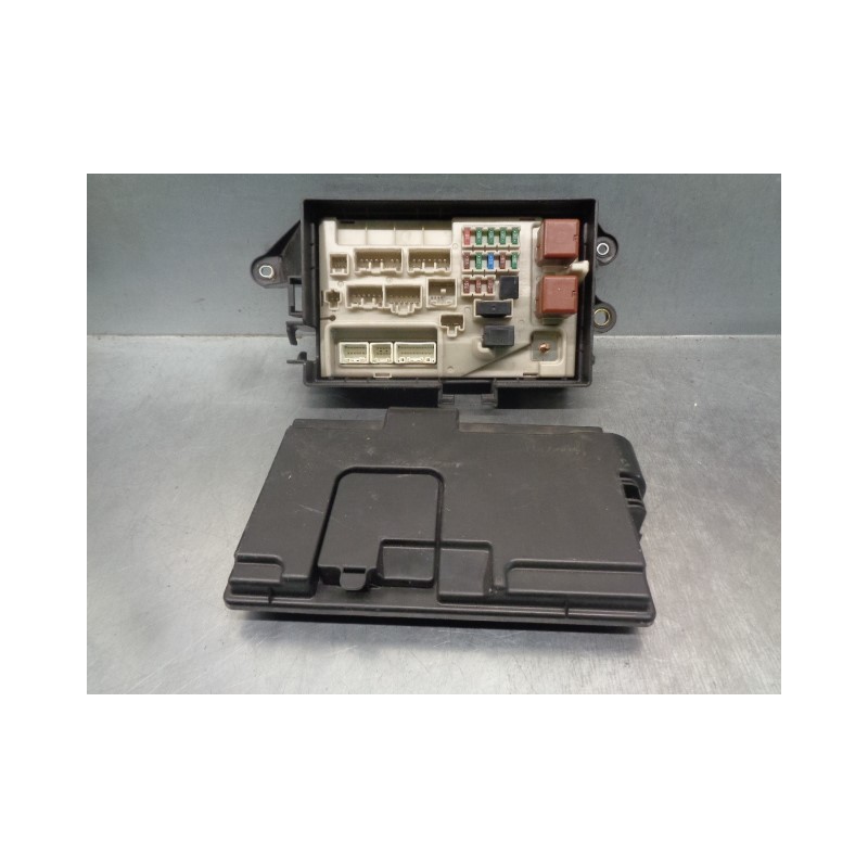 Recambio de caja reles / fusibles para lexus ls430 (ucf30) básico (07.2003) referencia OEM IAM 8267050080  