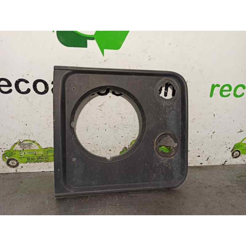 Recambio de cerquillo faro para land rover defender 110 2.5 td referencia OEM IAM BTR7849PUC  