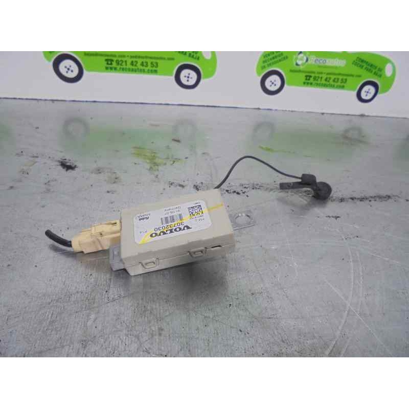 Recambio de antena para volvo c30 t5 momentum referencia OEM IAM 30732030 2818752 FUBA