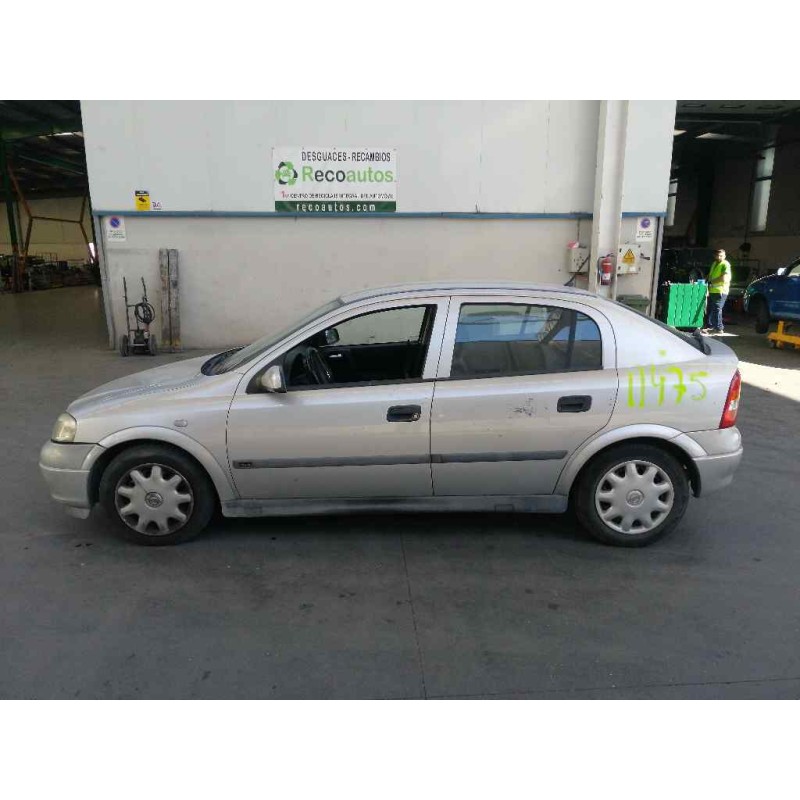 opel astra g berlina del año 2001