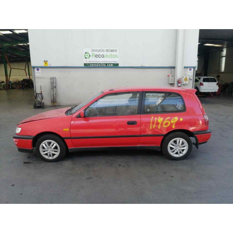 nissan sunny berlina (n14) del año 1993