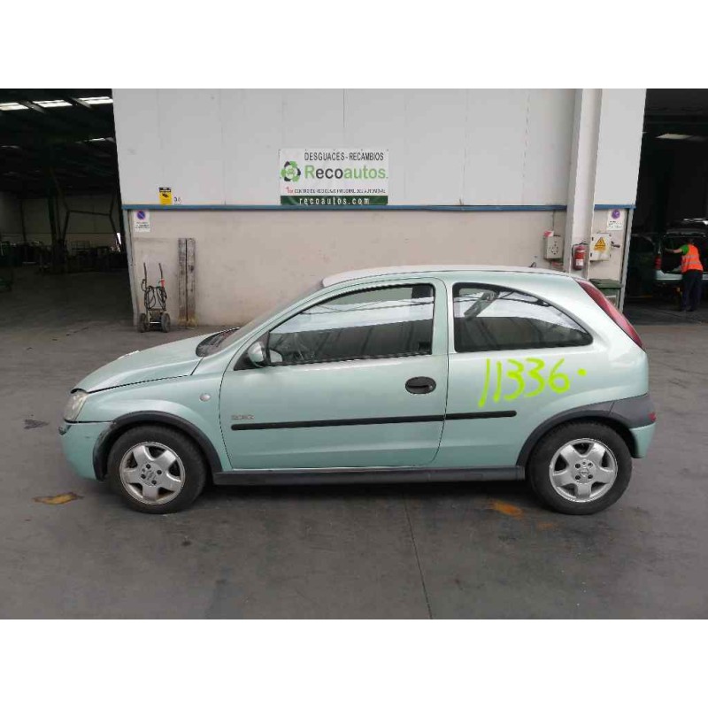 opel corsa c del año 2000