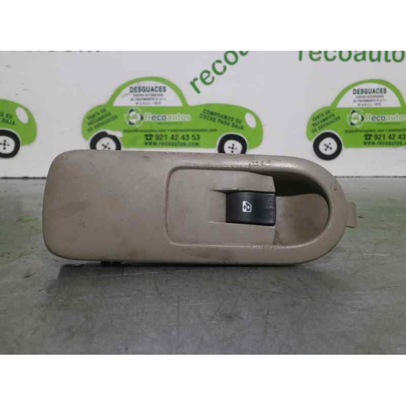 Recambio de mando elevalunas delantero derecho para renault scenic ii 1.6 16v referencia OEM IAM 156013740 