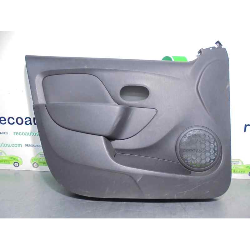 Recambio de guarnecido puerta delantera izquierda para dacia sandero 0.9 tce cat referencia OEM IAM 809013299R  