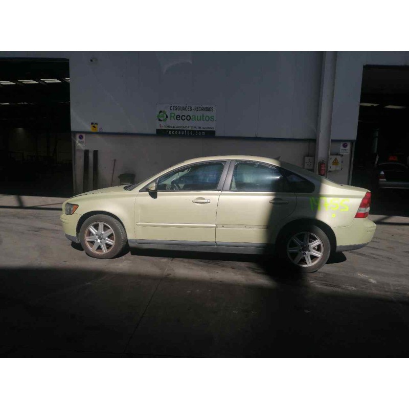 volvo s40 berlina del año 2004